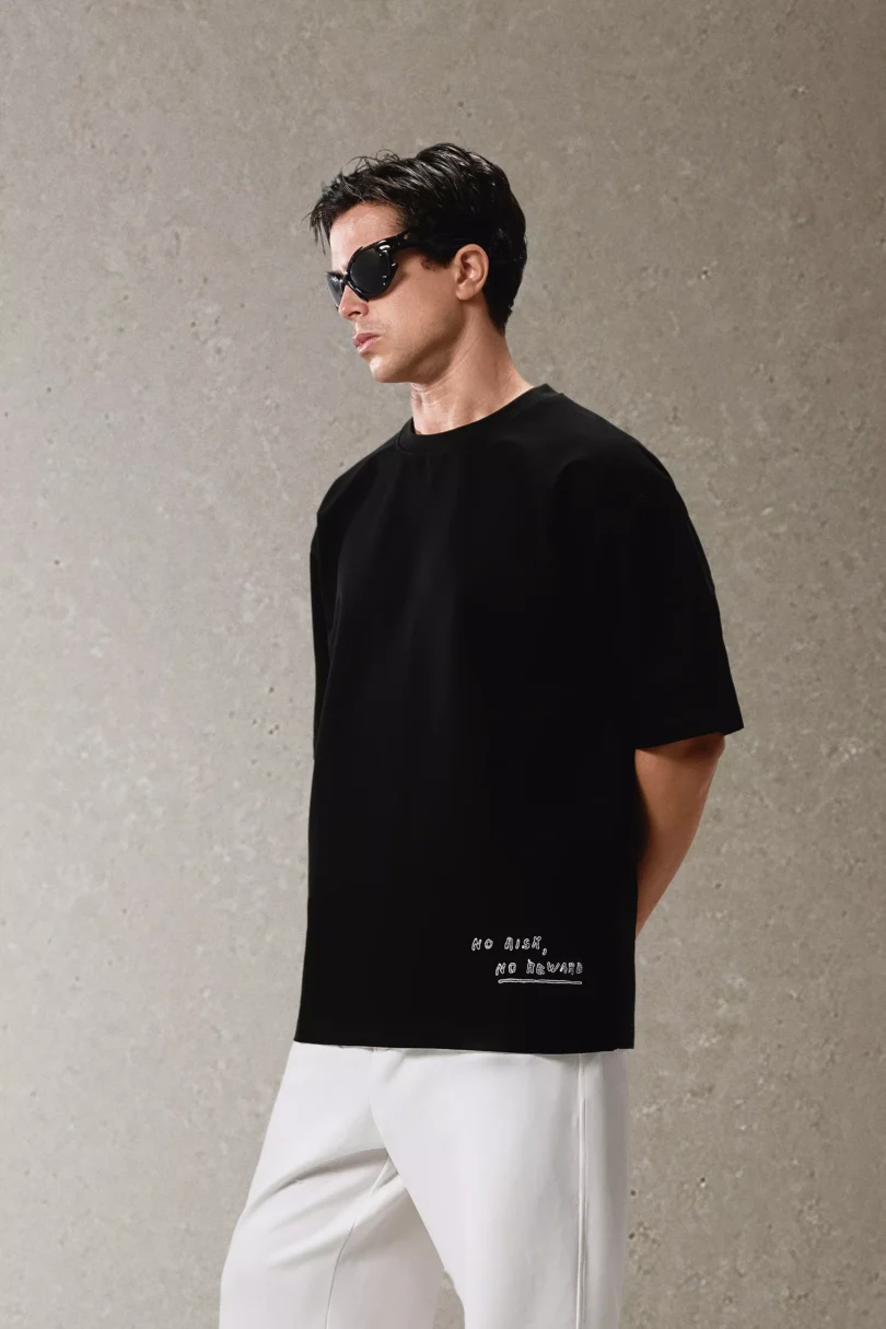 Milton T-shirt - Black - Image 3