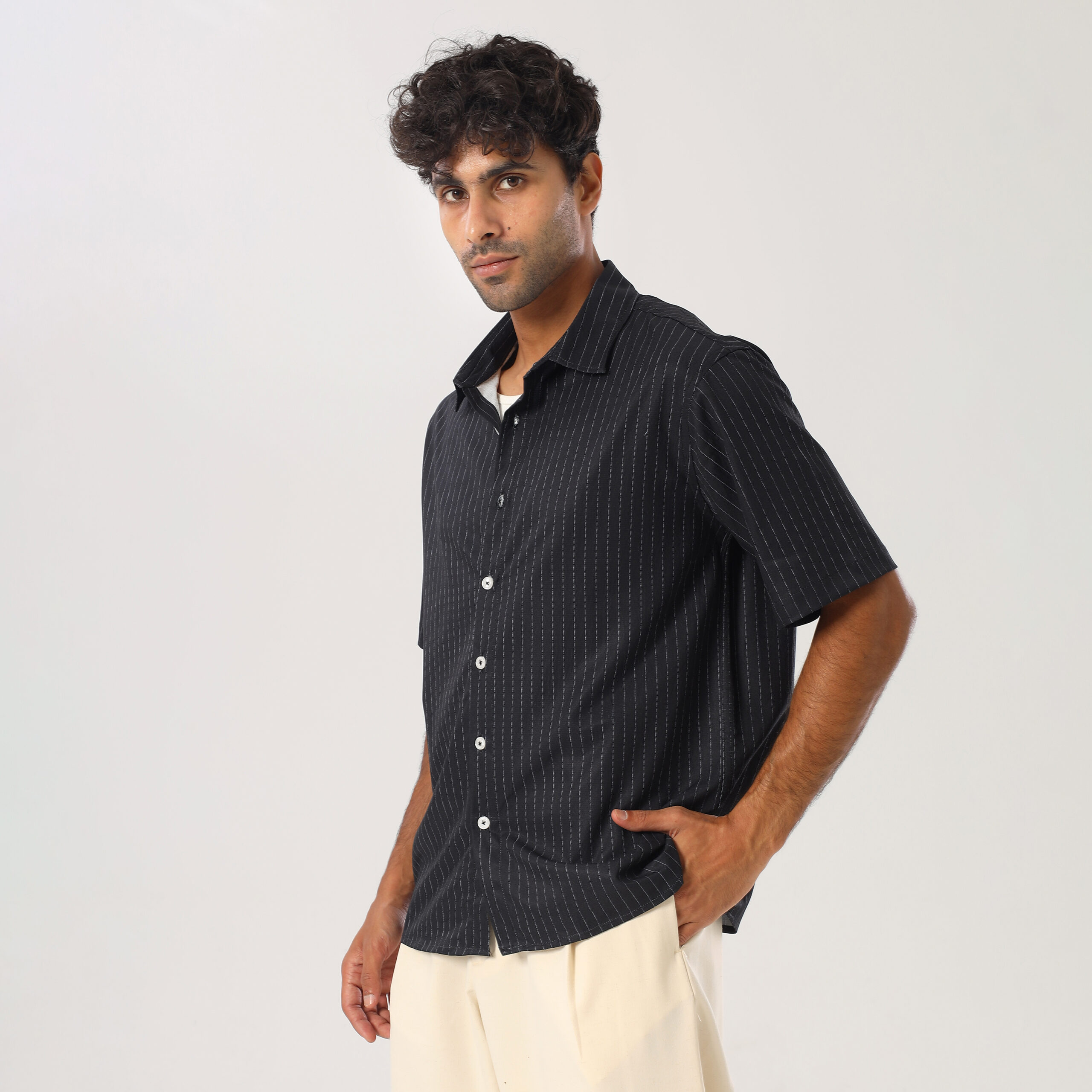 Striped Box-Fit shirt-Black - Image 5