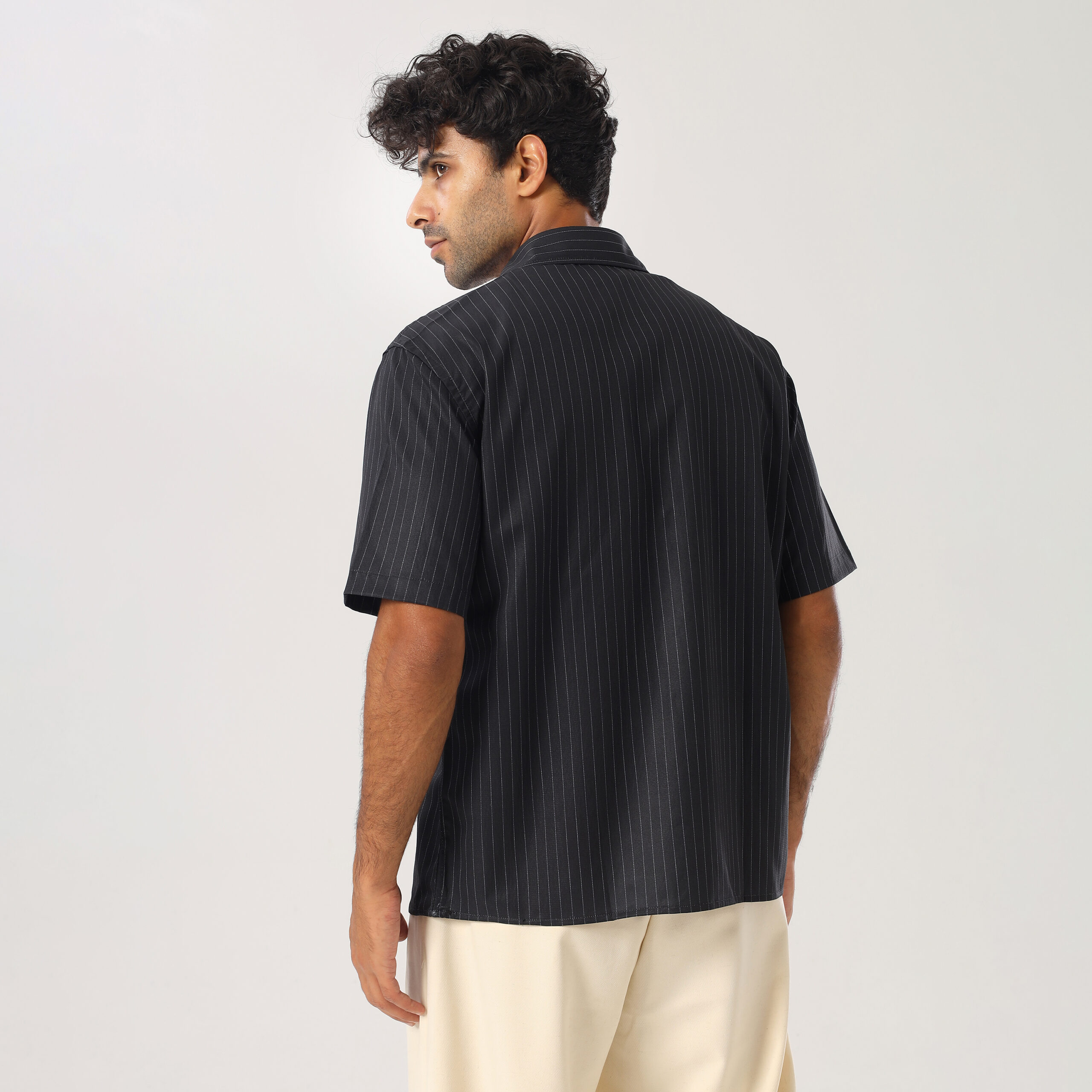 Striped Box-Fit shirt-Black - Image 4