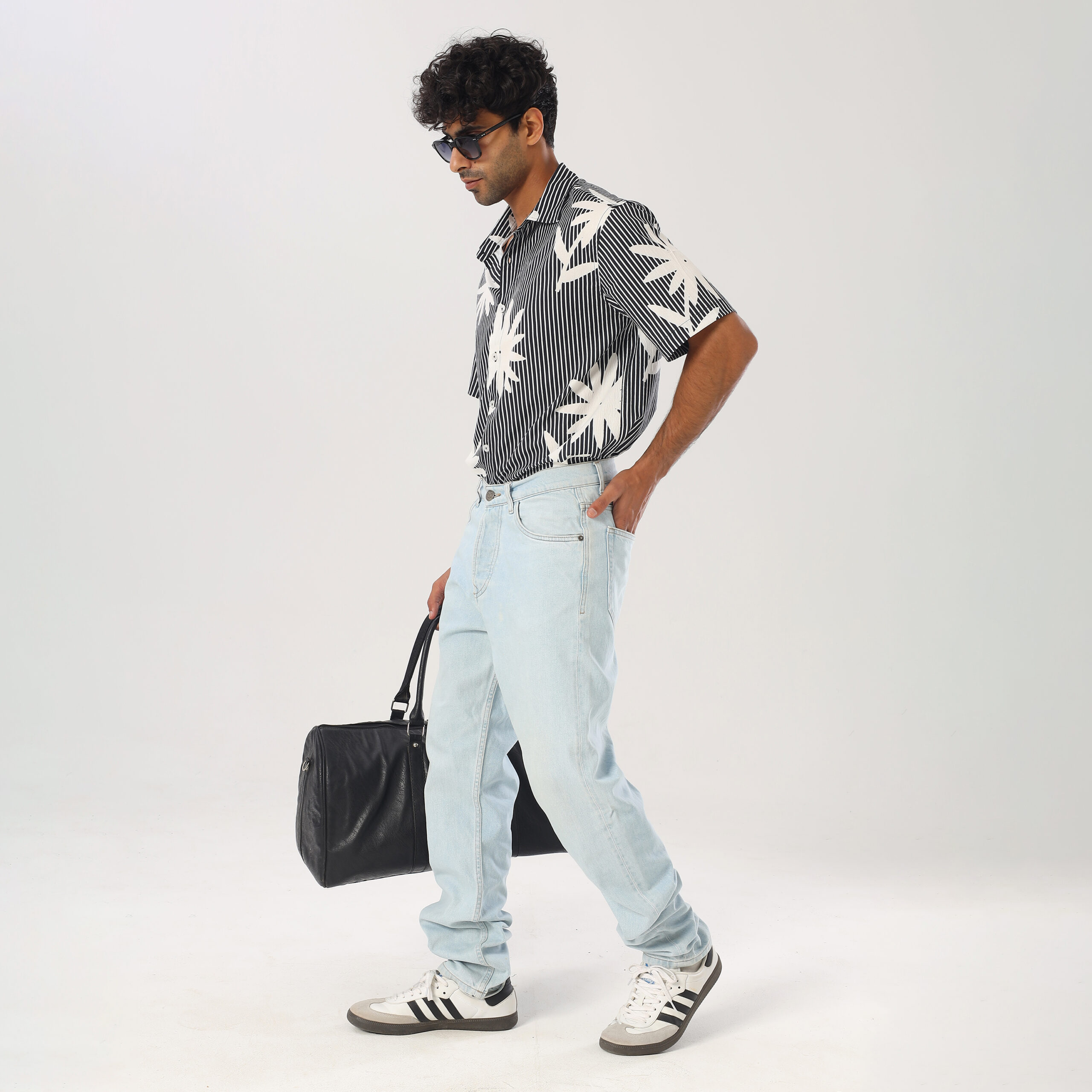 Printed Box Fit Shirt-Black - Image 2
