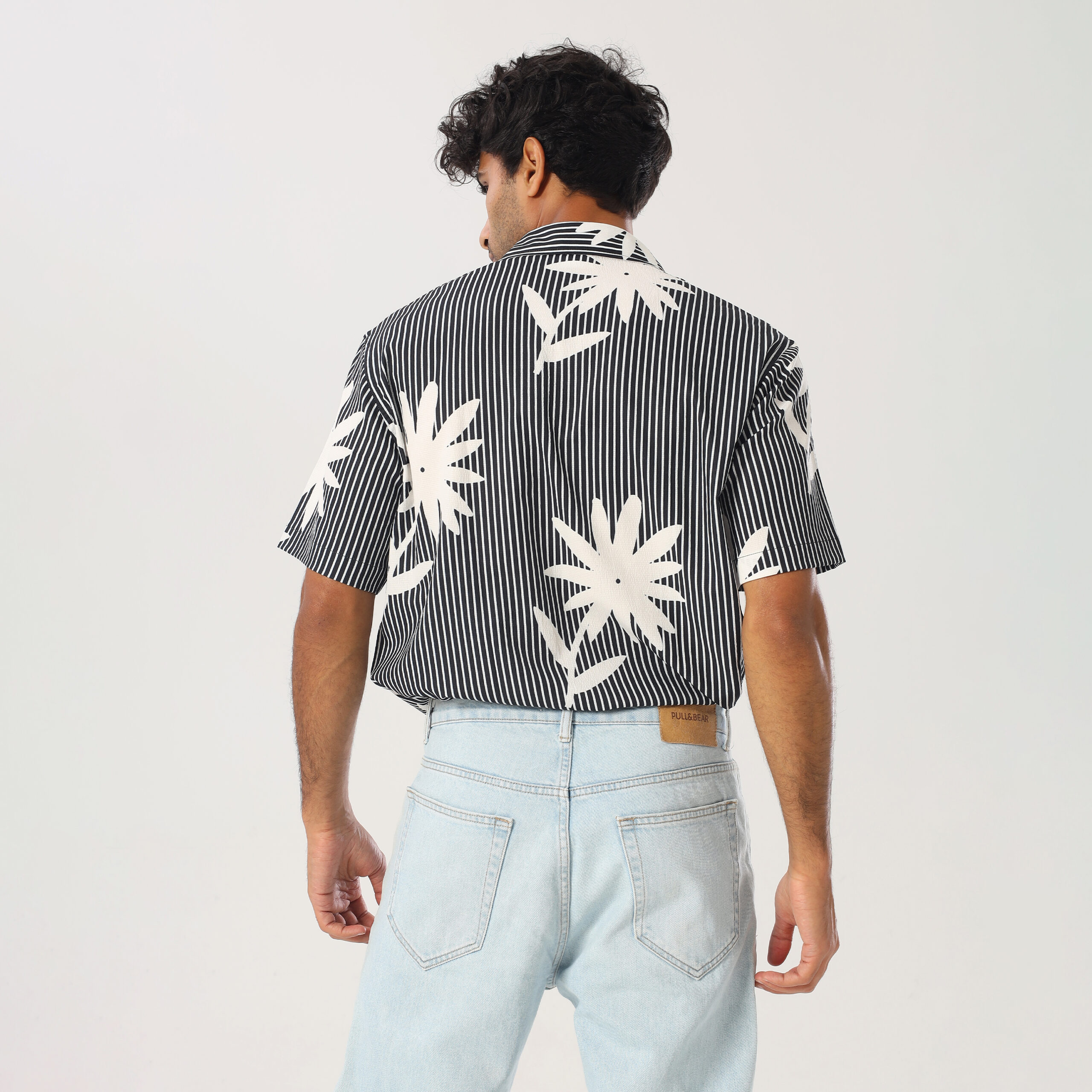 Printed Box Fit Shirt-Black - Image 6